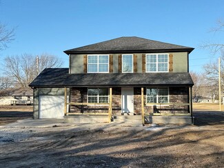 1606 Ely Dr, El Dorado Springs, MO 64744