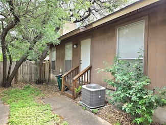 1404 Matthews Ln Unit A, Austin, TX 78745
