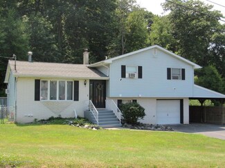 213 Parrish St, Dallas, PA 18612