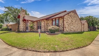 2300 Statler Dr, Carrollton, TX 75007