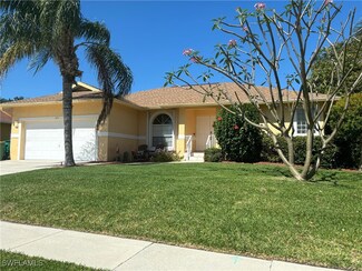 672 Seagrape Dr, Marco Island, FL 34145