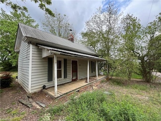 452 Daniel St, Denton, NC 27239