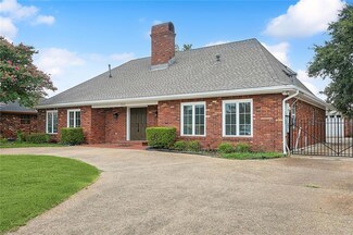 7511 Arbor Dr, New Orleans, LA 70126