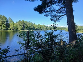 92 Water St, Howland, ME 04448