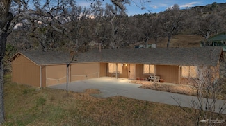 24221 Arroyo Ct, Tehachapi, CA 93561