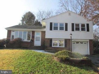 33 Bonnie Rae Dr, Trenton, NJ 08620