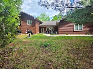 112 Bay Rd, Coleraine, MN 55722