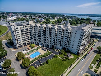 1 Riverpointe Plaza Unit 912, Jeffersonville, IN 47130