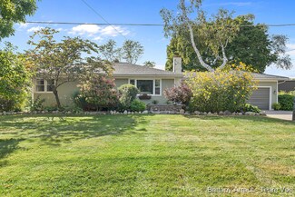 4701 Wakefield Ave NE, Comstock Park, MI 49321
