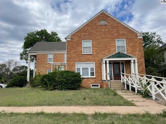 223 S Oak St, Pratt, KS 67124