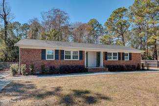 4804 Collegiate Dr, Wilmington, NC 28403