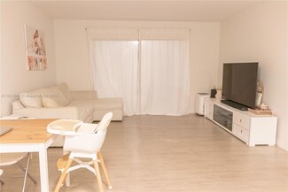 2200 S Cypress Bend Dr Unit 204, Pompano Beach, FL 33069