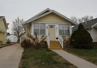 1616 Greene Ave NE, Cedar Rapids, IA 52402