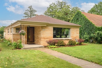 2972 N 86th St, Milwaukee, WI 53222