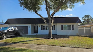 8004 SW 29th St, Davie, FL 33328