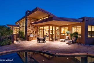 2067 E Desert Garden Dr, Tucson, AZ 85718