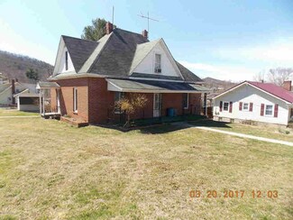 543 Stuart Ave, Pulaski, VA 24301