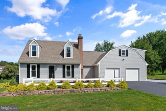 207 Queens Gate Rd, Lititz, PA 17543