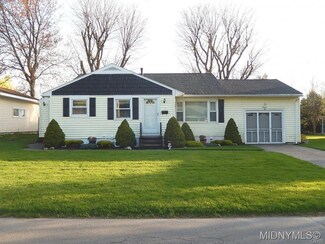 16 Wadas Dr, New York Mills, NY 13417