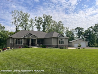 4264 W Benjamin Rd, Perry, MI 48872