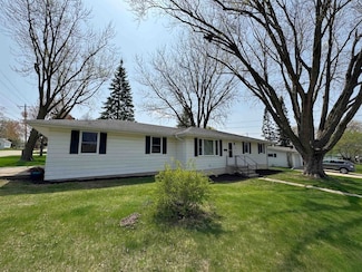 820 21st St, Monroe, WI 53566