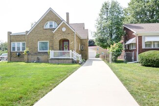 2285 N Water St, Decatur, IL 62526