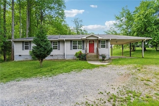 187 Helton Rd, Cleveland, GA 30528