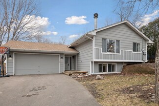 4872 Hanover Rd, Mound, MN 55364