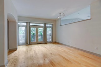 1901 Post Oak Blvd Unit 2217, Houston, TX 77056