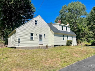 88 N Water St, Boscawen, NH 03303
