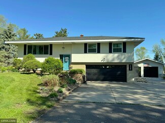 3753 Centerville Rd, Saint Paul, MN 55127