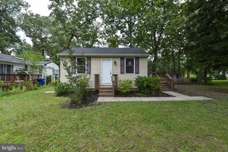 11 Spruce Ln, Hainesport, NJ 08036
