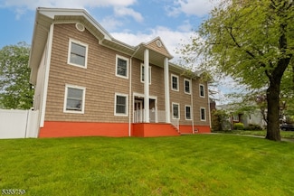 33 Lockwood Place, Clifton, NJ 07012
