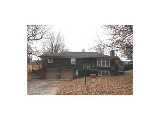 407 E Harvey Dr, Savannah, MO 64485