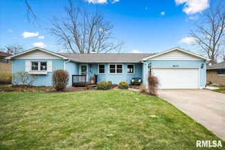 6213 N Knoll Aire Dr, Peoria, IL 61614