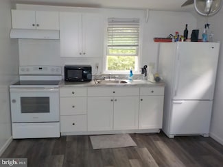 16 Oak St Unit R, Salem, NJ 08079