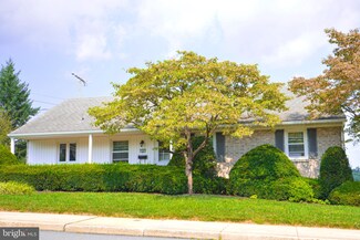 1241 Main St, Akron, PA 17501