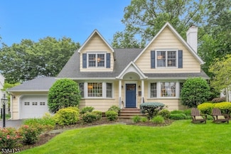 52 Kenmore Place, Glen Rock, NJ 07452