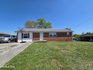 602 Hilltop Dr, Morristown, TN 37814