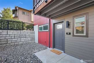 1882 Front St Unit B111, Lynden, WA 98264