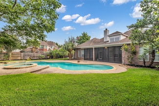 1930 Crisfield Dr, Sugar Land, TX 77479