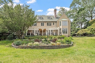 455 Puritan Rd, Swampscott, MA 01907