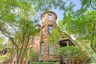 684 Summit Ave Unit 2S, Saint Paul, MN 55105