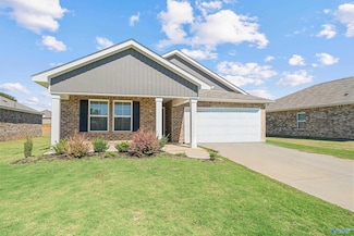 121 Ozy Dr, Athens, AL 35613