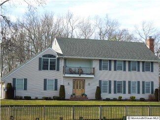 27 Asbury Ave, Oceanport, NJ 07757