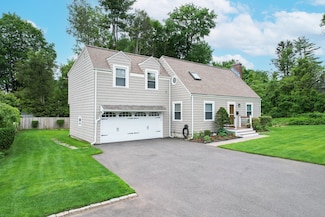 73 Prospect St, Watertown, CT 06795