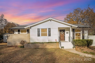 319 Scaleybark Rd, Charlotte, NC 28209