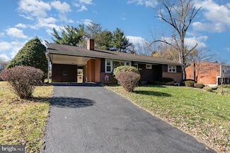 1015 Orrs Bridge Rd, Mechanicsburg, PA 17050