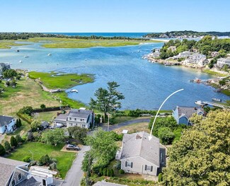 3 Thurston Ln, Gloucester, MA 01930