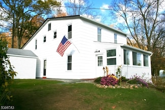 6 Bird Ln Unit 2, Lake Hopatcong, NJ 07849